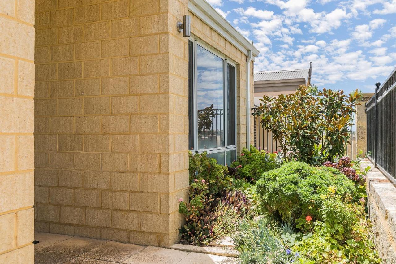 Ocean Keys Cottage - Free Wifi Mindarie Exterior photo